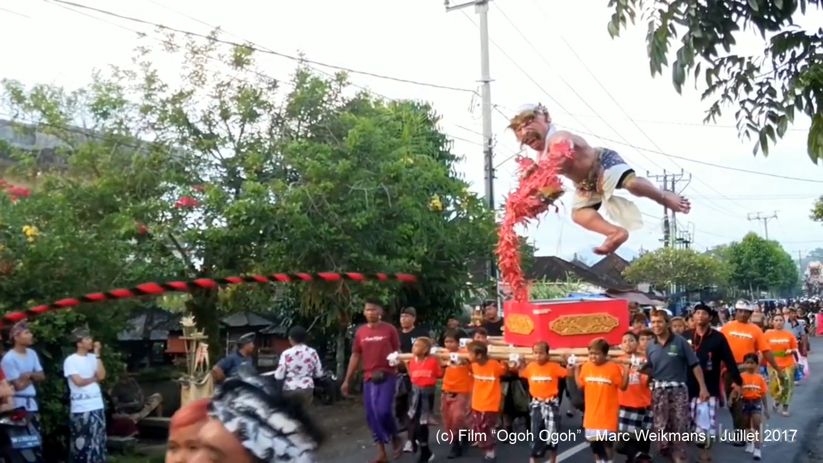 Procession_balinaise.jpg
